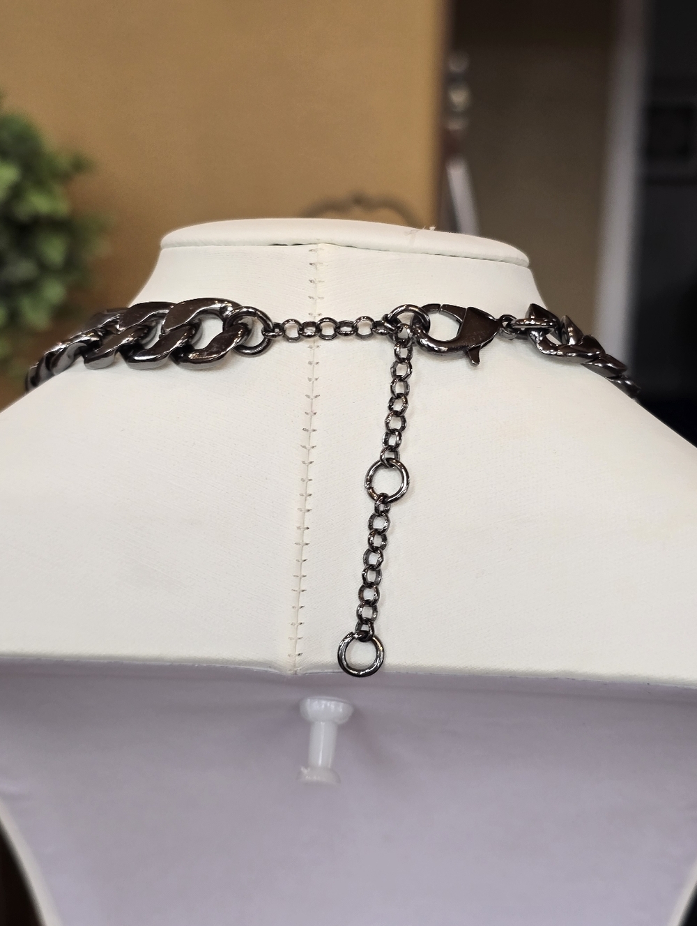 Torrid Cuban Link Gunmetal Gray Heart Pendant Necklace - Picture 4 of 4